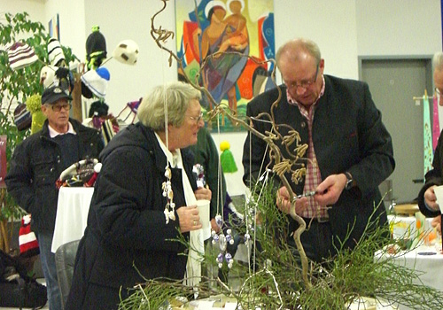 AHF Adventmarkt Einkauf